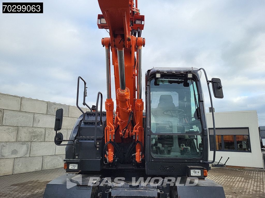 Hitachi ZX140W -5B Engcon Tiltrotator