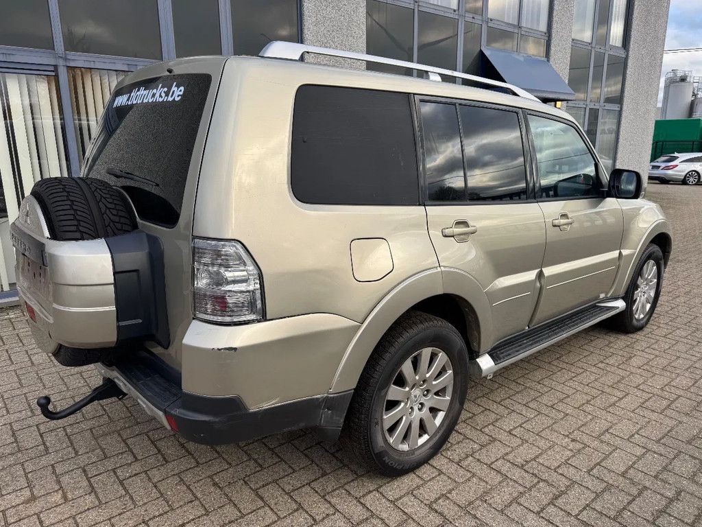 Mitsubishi PAJERO **3200TD-AUTOMAAT-AC-TOPSHAPE-LICHTE VRACHT**