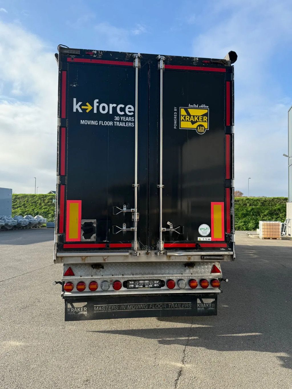 Kraker K-Force 92m3 X-Ttreme durable Cargofloor Liftas