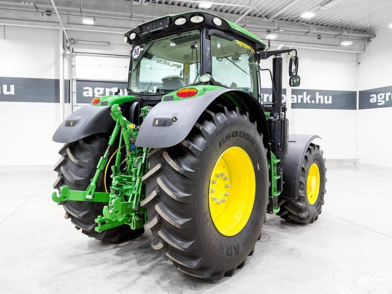 John Deere 6175R