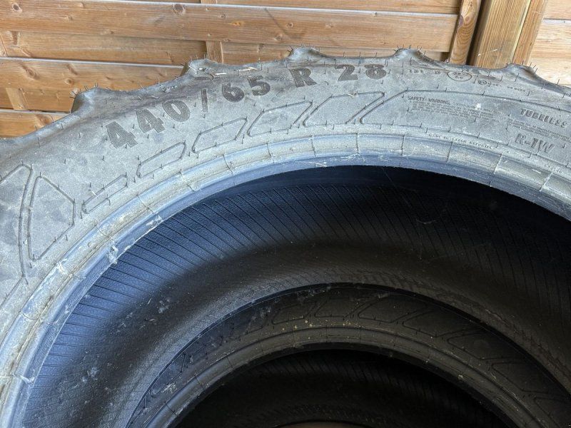 Mitas 440/65 R28
