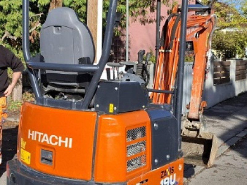 Hitachi ZX19U-6 Y