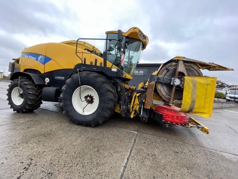 New Holland FR 9060 mit Kemper 460