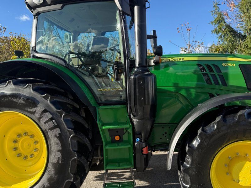 John Deere 6175R