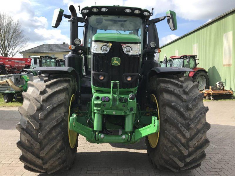 John Deere 6R 250