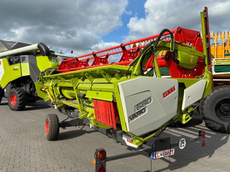 Claas Vario 680