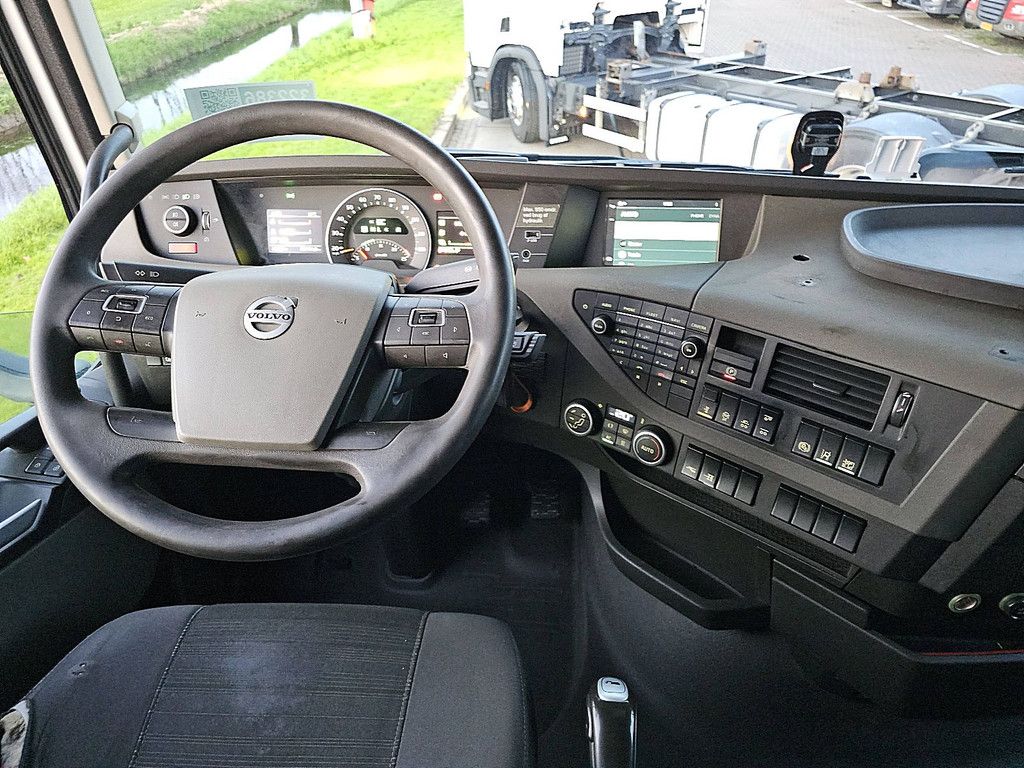 VOLVO FH 500 6x2 steered pto+hydr