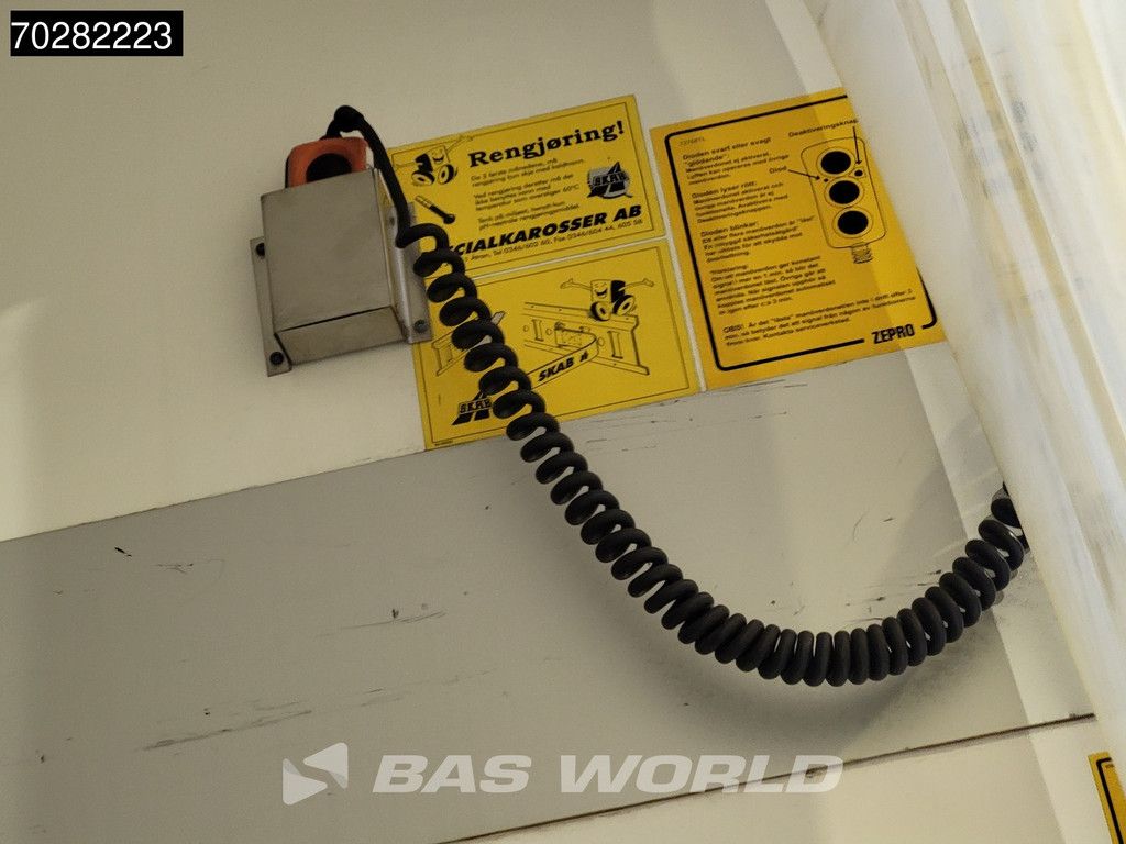 Mercedes Atego Atego 1324 4X2 Thermo King T-1200R 1500kg Ladebordwand Automatic Euro 6