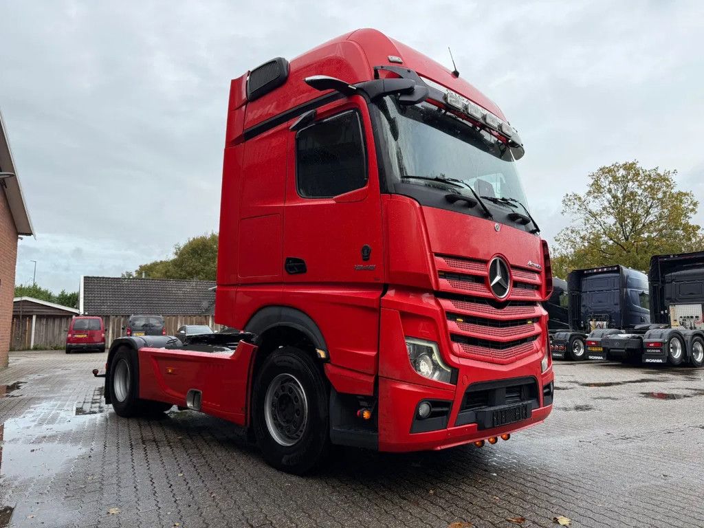 Mercedes-Benz Actros 1948 4X2 Gigaspace Standairco LED Camera's