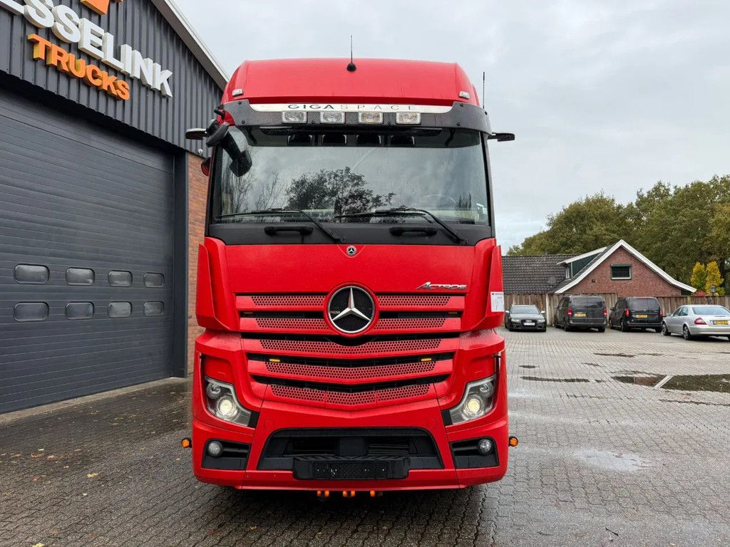 Mercedes-Benz Actros 1948 4X2 Gigaspace Standairco LED Camera's