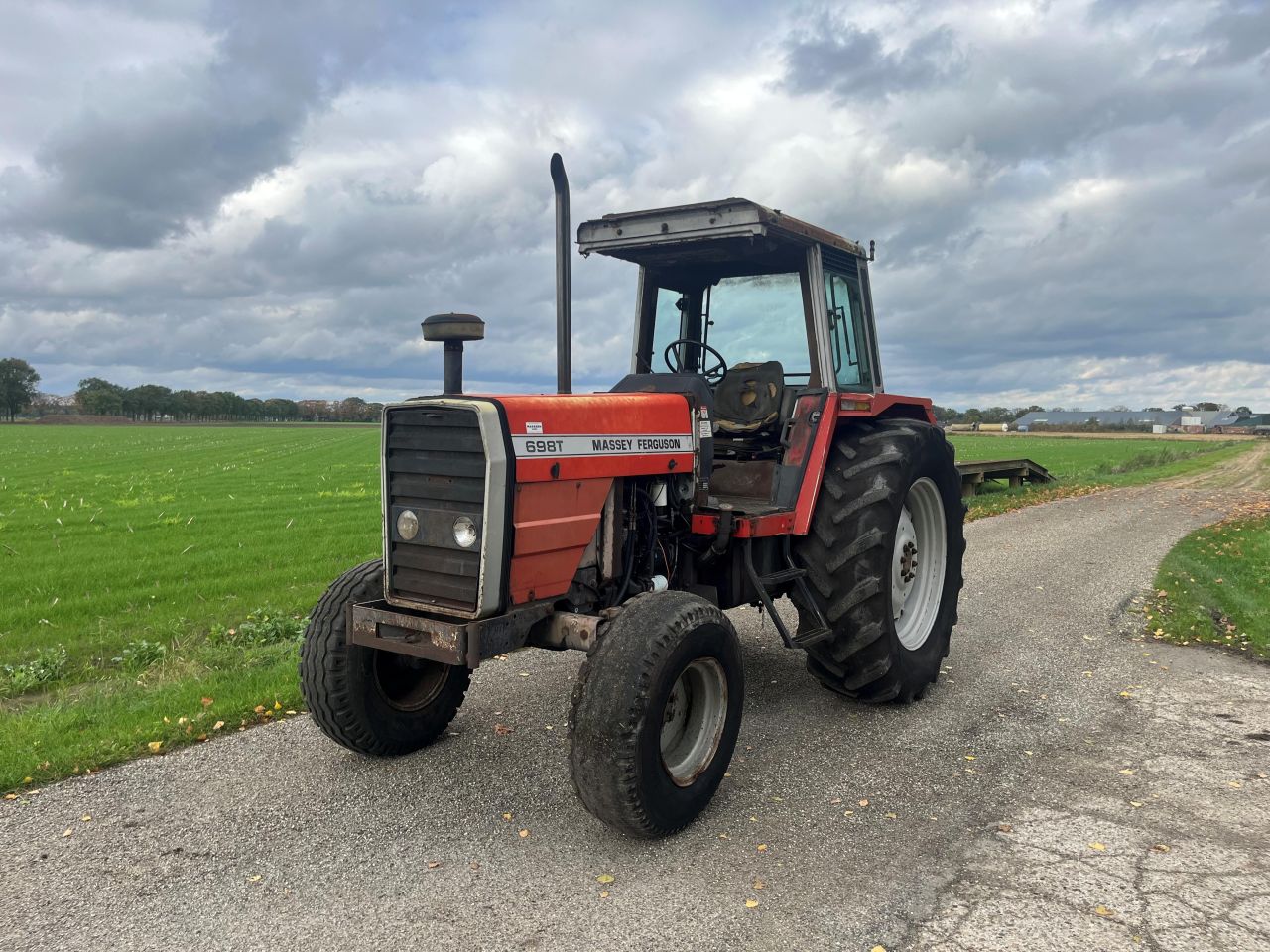 Massey-Ferguson 698T