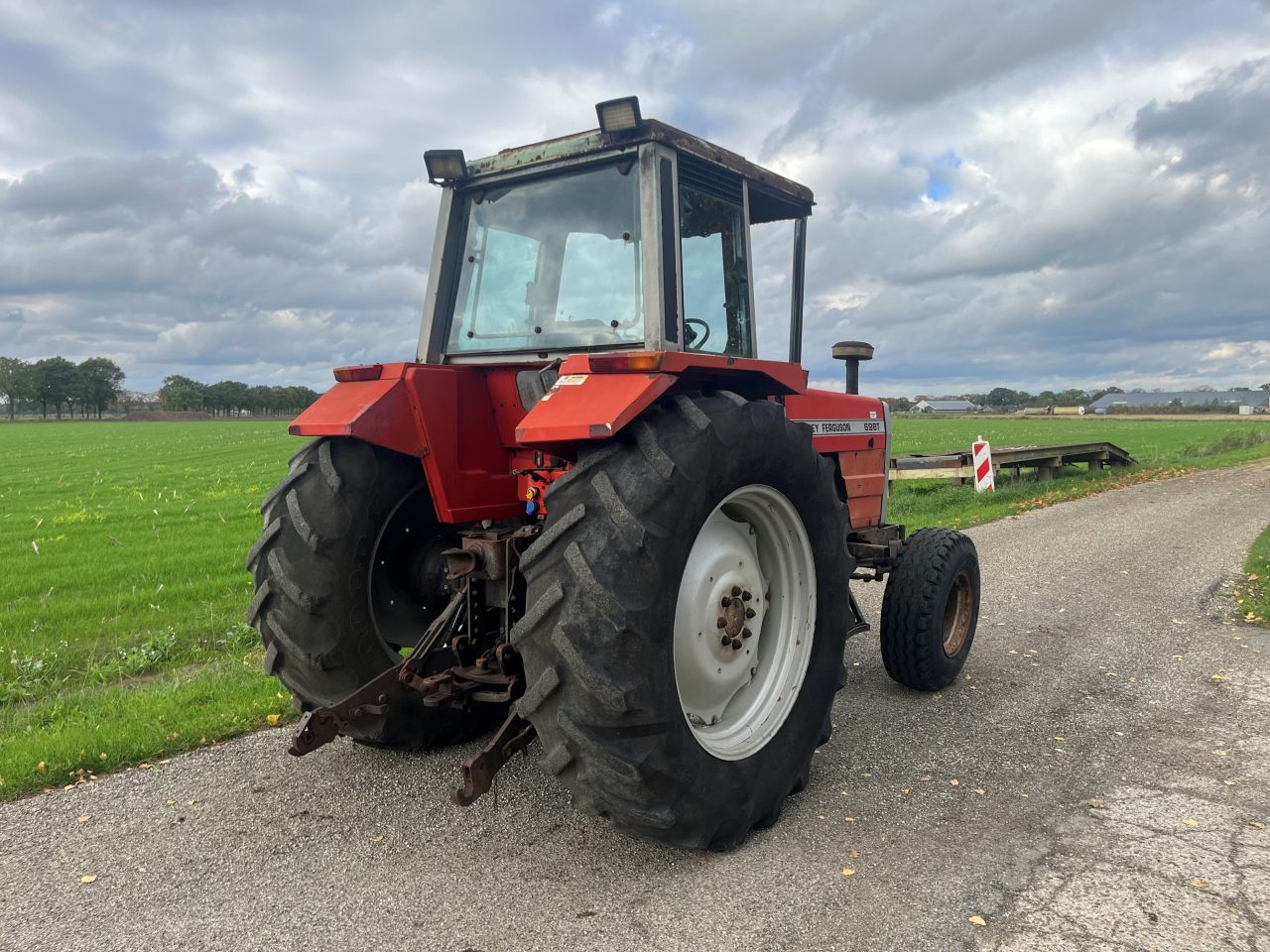 Massey-Ferguson 698T