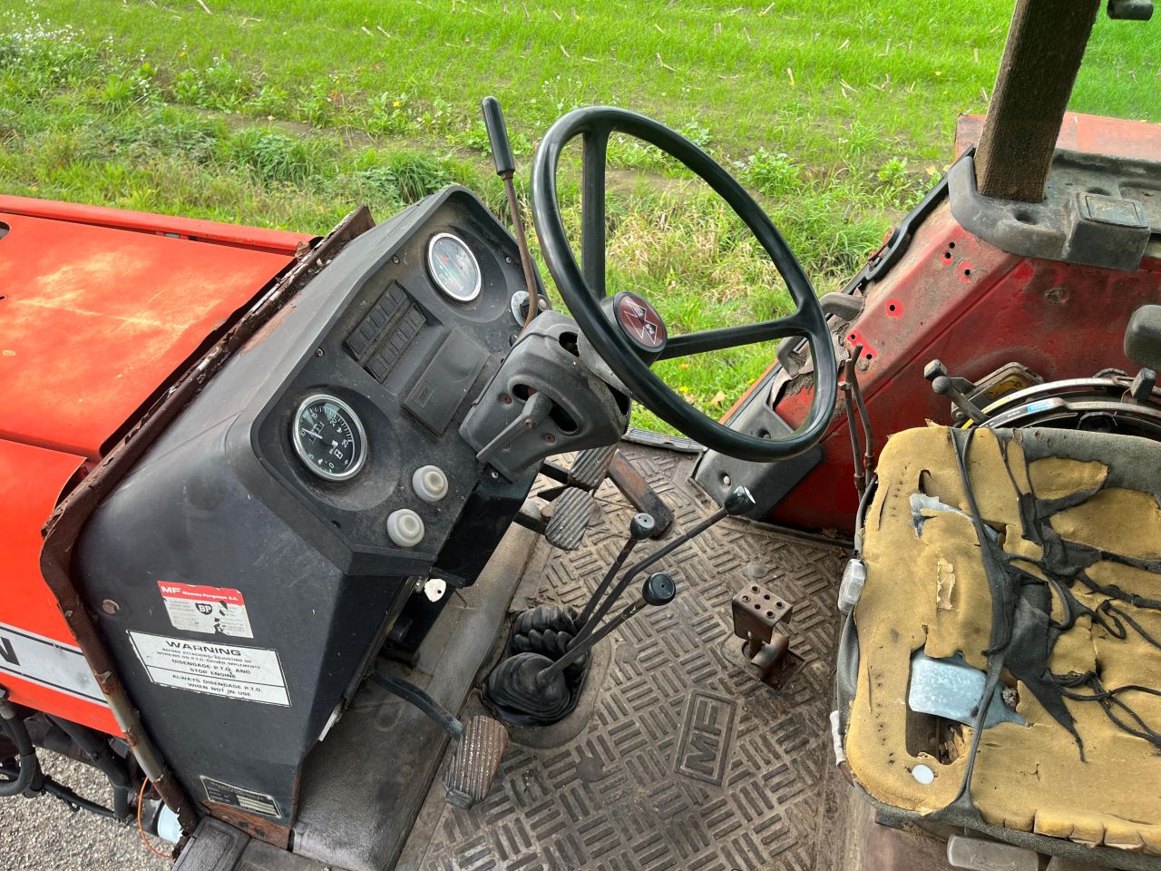 Massey-Ferguson 698T