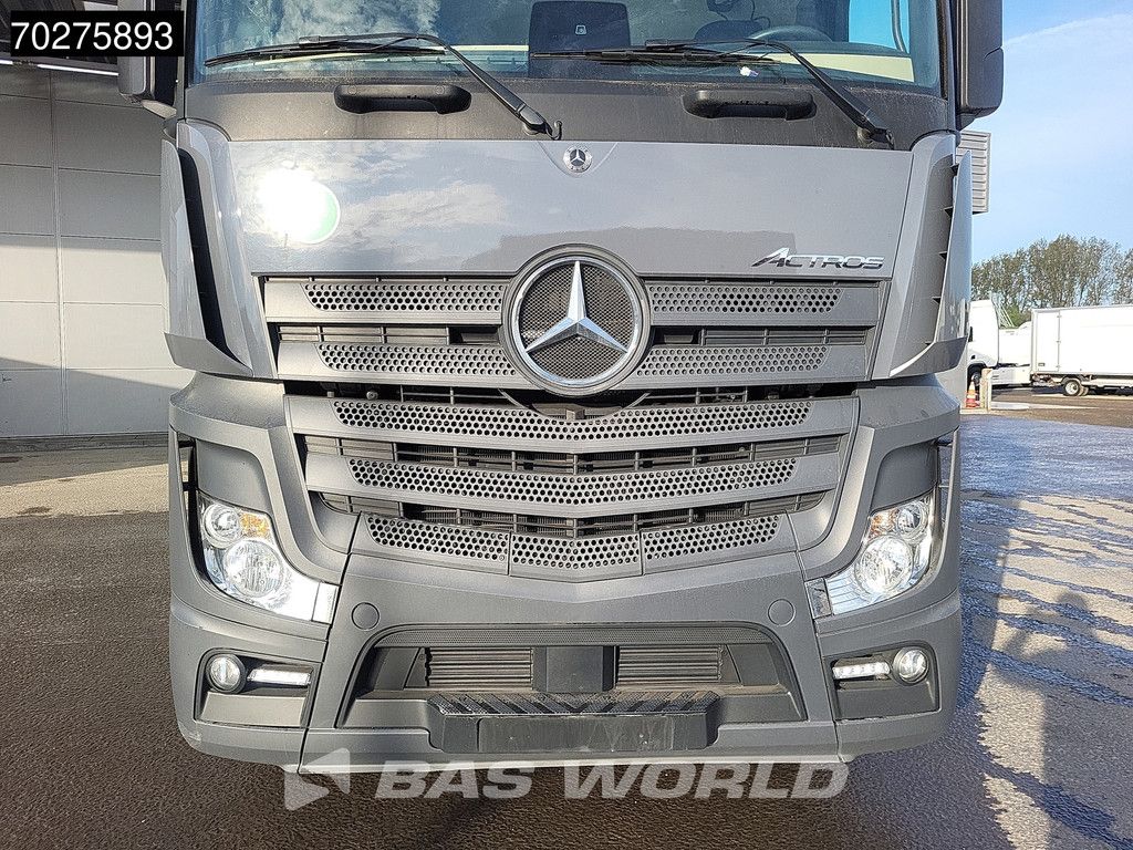 Mercedes Actros 1851 4X2 BigSpace 2xTanks Euro 6