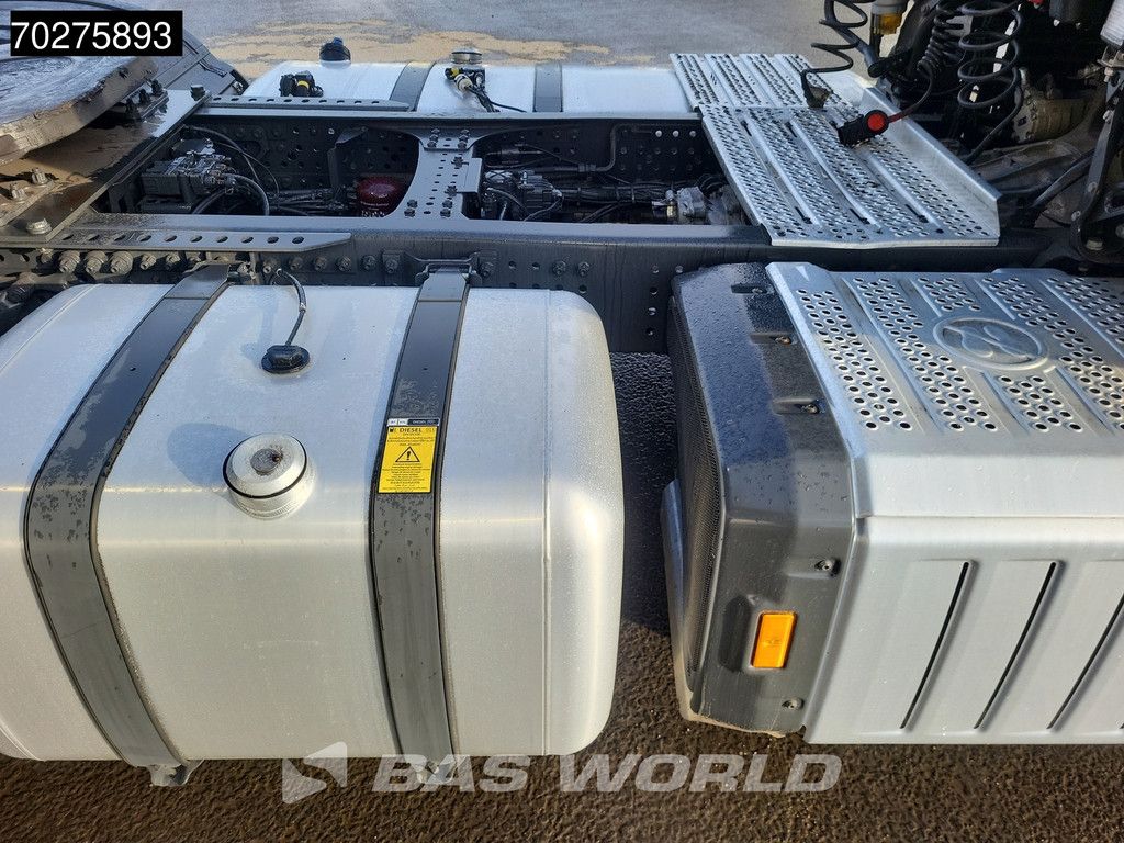 Mercedes Actros 1851 4X2 BigSpace 2xTanks Euro 6