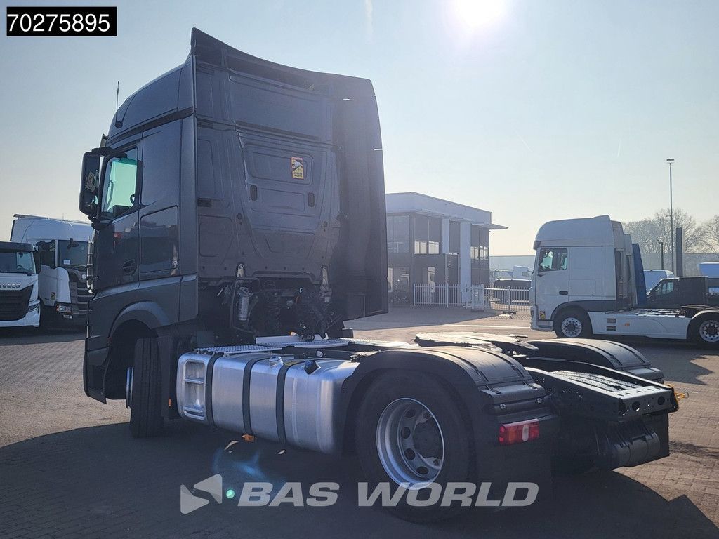 Mercedes Actros 1851 4X2 BigSpace 2x Tanks