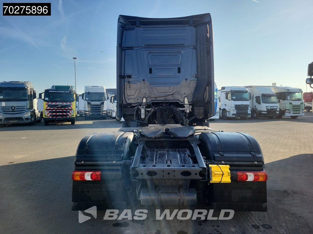 Mercedes Actros 1851 4X2 BigSpace 2x Tanks