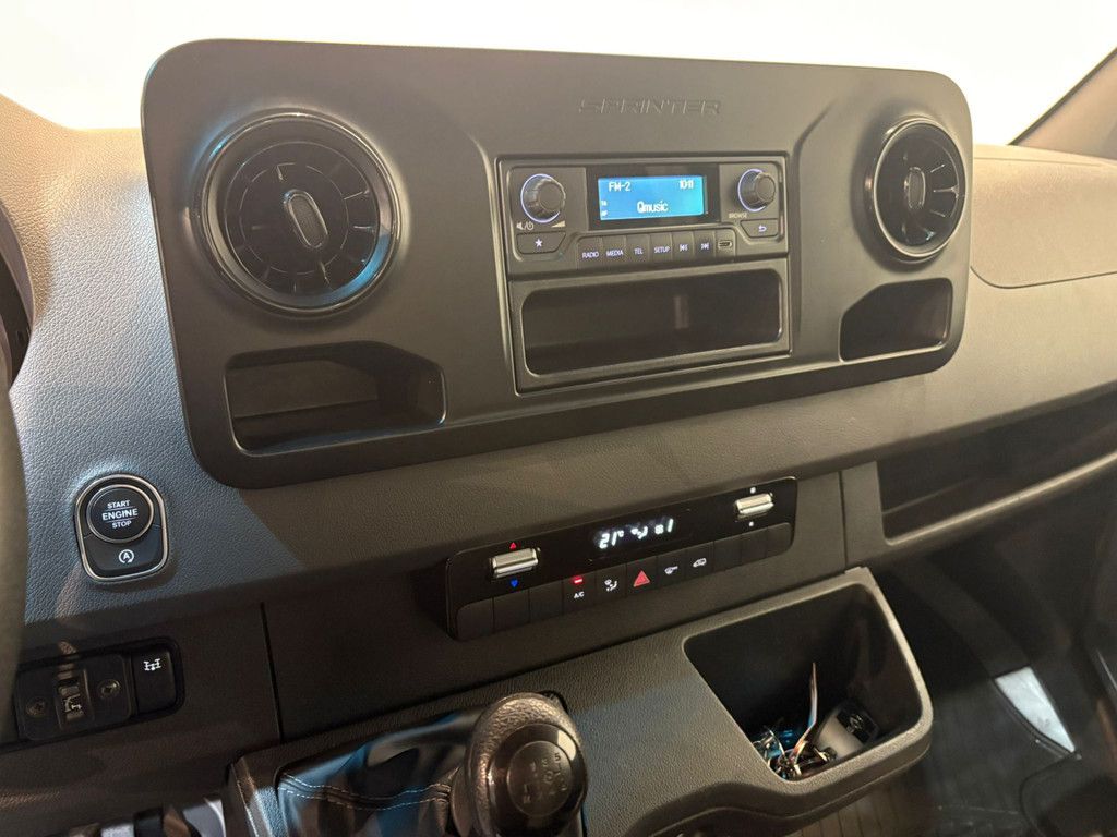 Mercedes-Benz Sprinter 314 CDI RWD L3 Open Laadbak / Hiab T-CLX 038-3 Kraan PTO / Euro 6 / Airco / Cruise Control / 37.700 KM !!