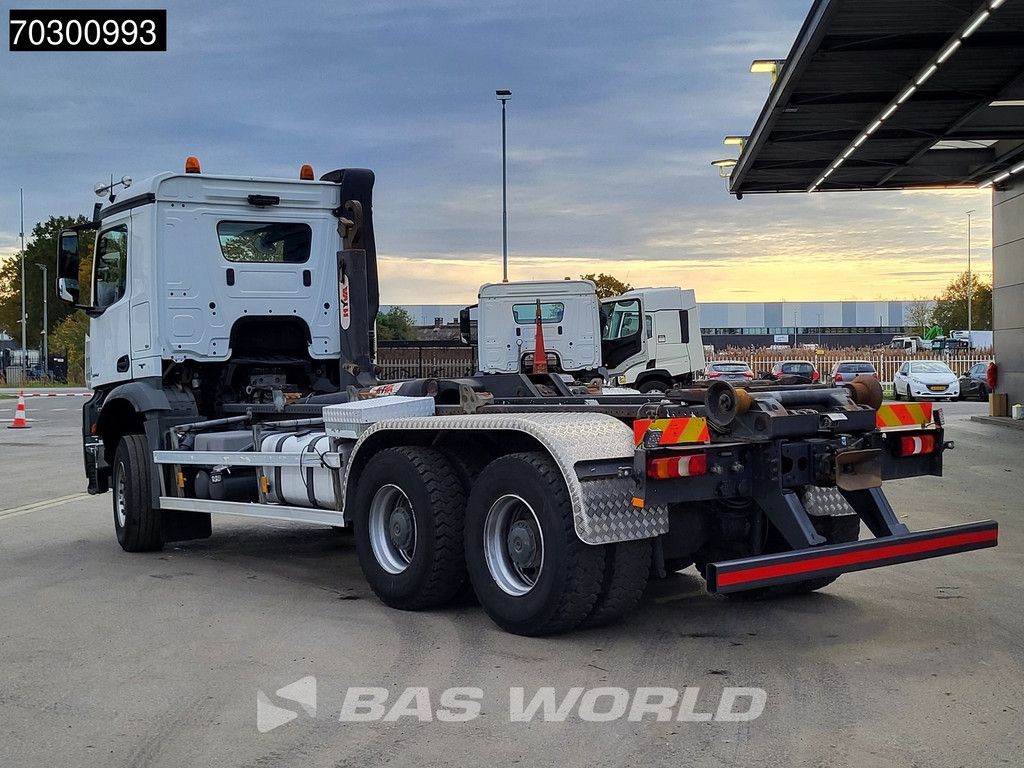 Mercedes Arocs 3342 6X4 HYVA 26-62-S Hooklift Big-Axle Automatic Euro 6