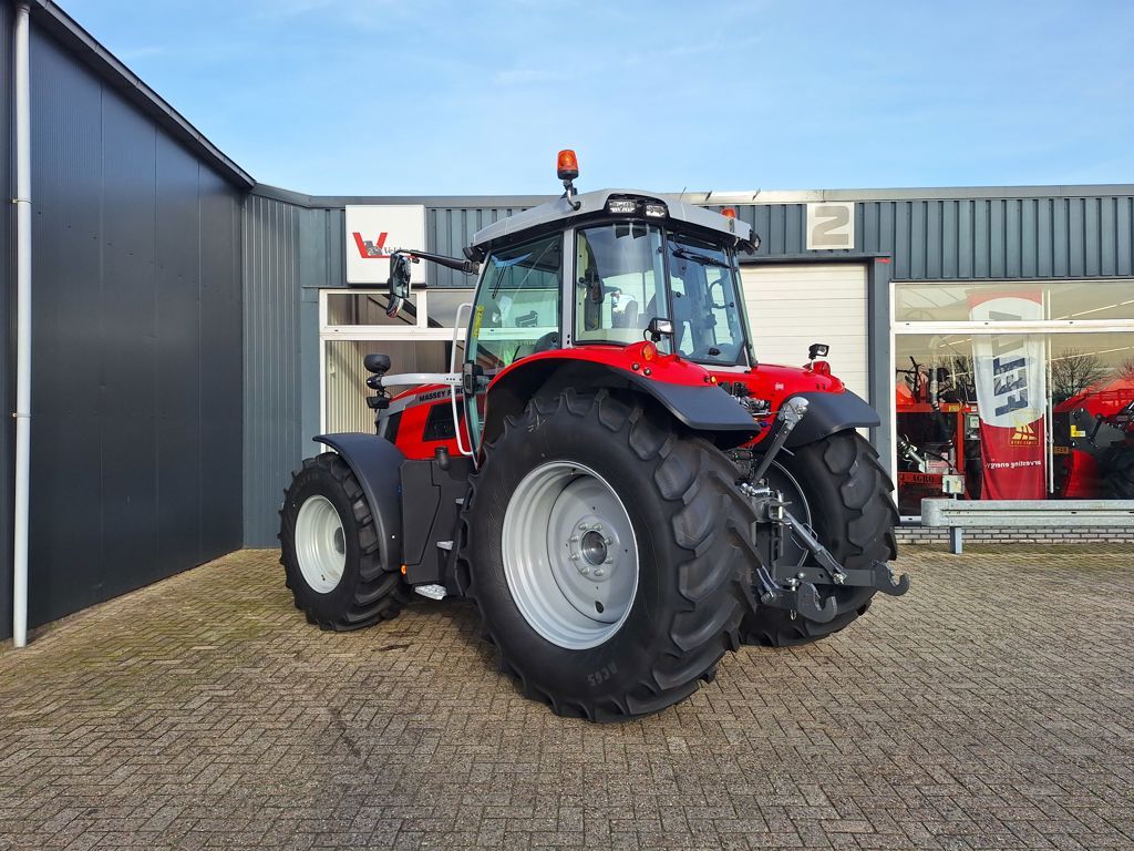 Massey Ferguson 6S.155 DYNA-6 EXCLUSIVE