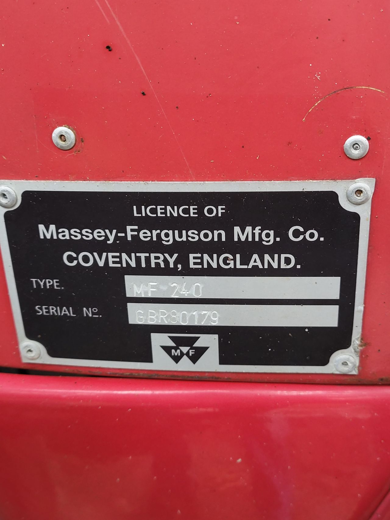 Massey Ferguson 240 tractor met hef/laadbak