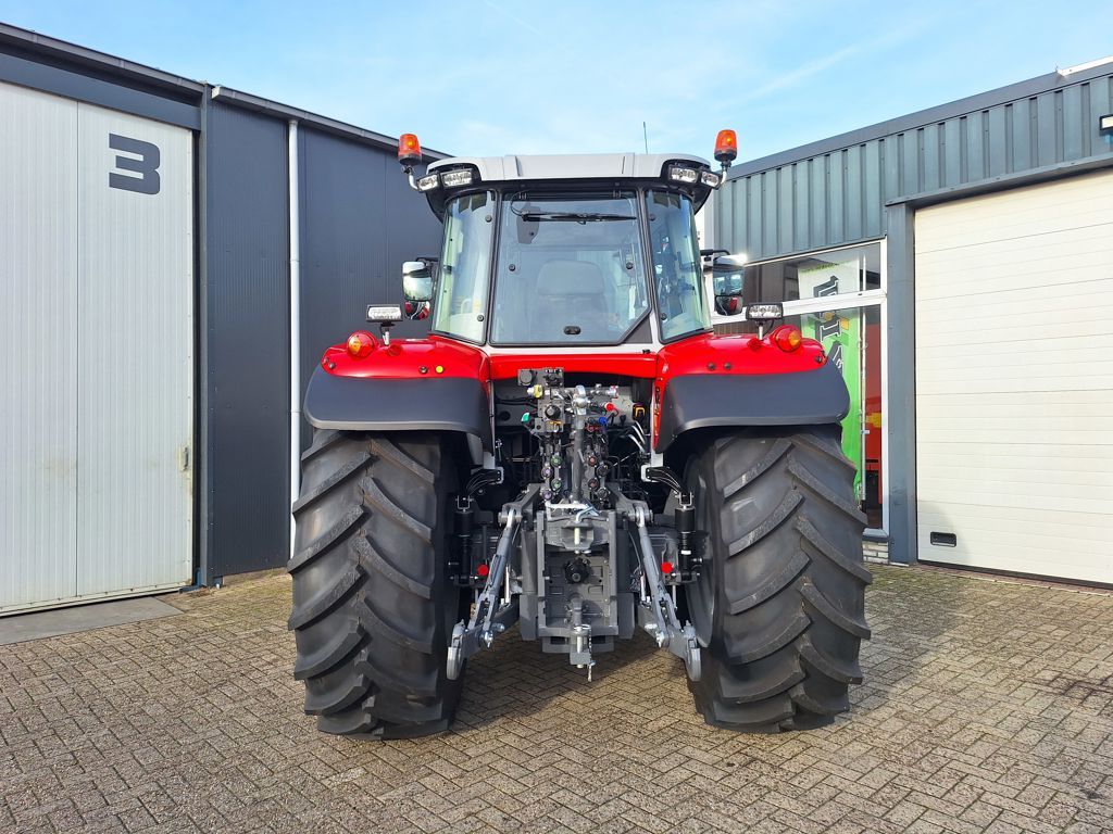 Massey Ferguson 6S.155 DYNA-6 EXCLUSIVE