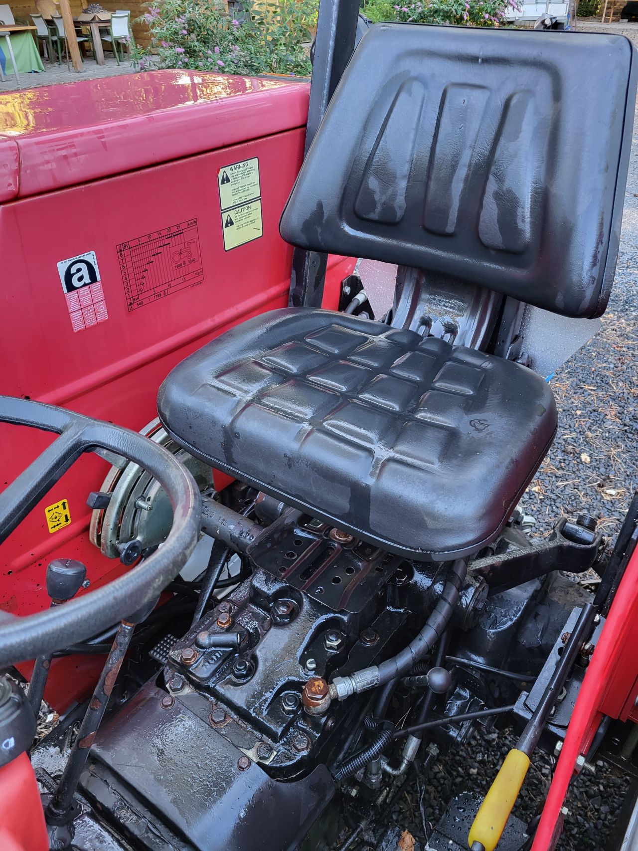 Massey Ferguson 240 tractor met hef/laadbak