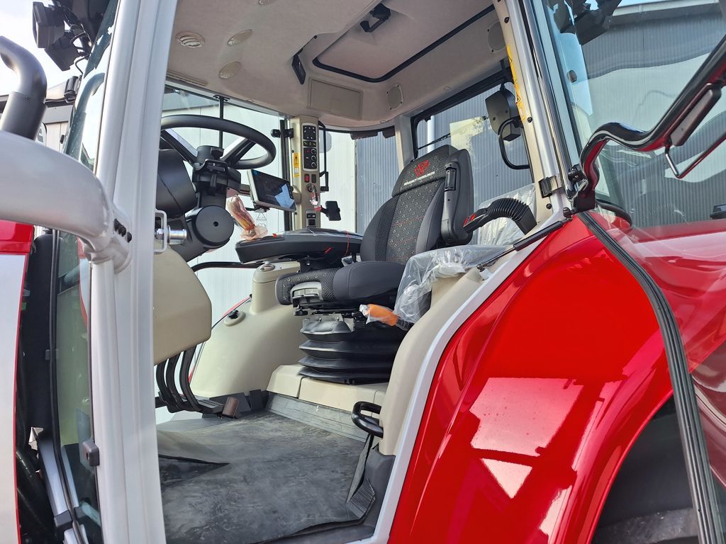 Massey Ferguson 6S.155 DYNA-6 EXCLUSIVE