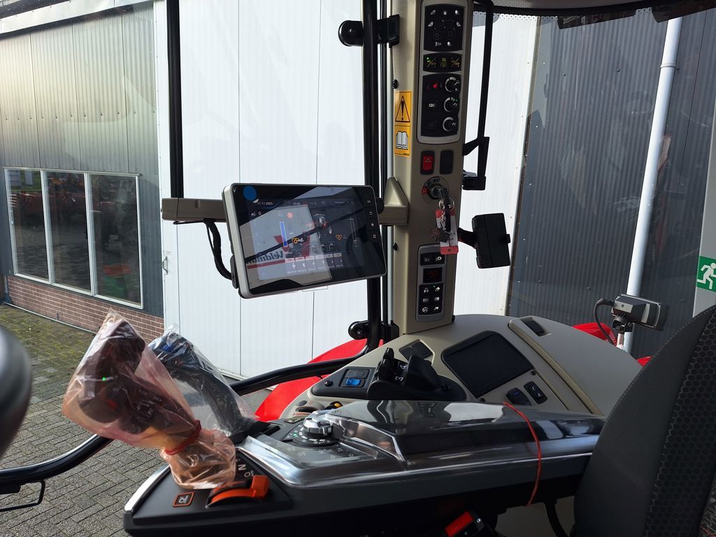 Massey Ferguson 6S.155 DYNA-6 EXCLUSIVE