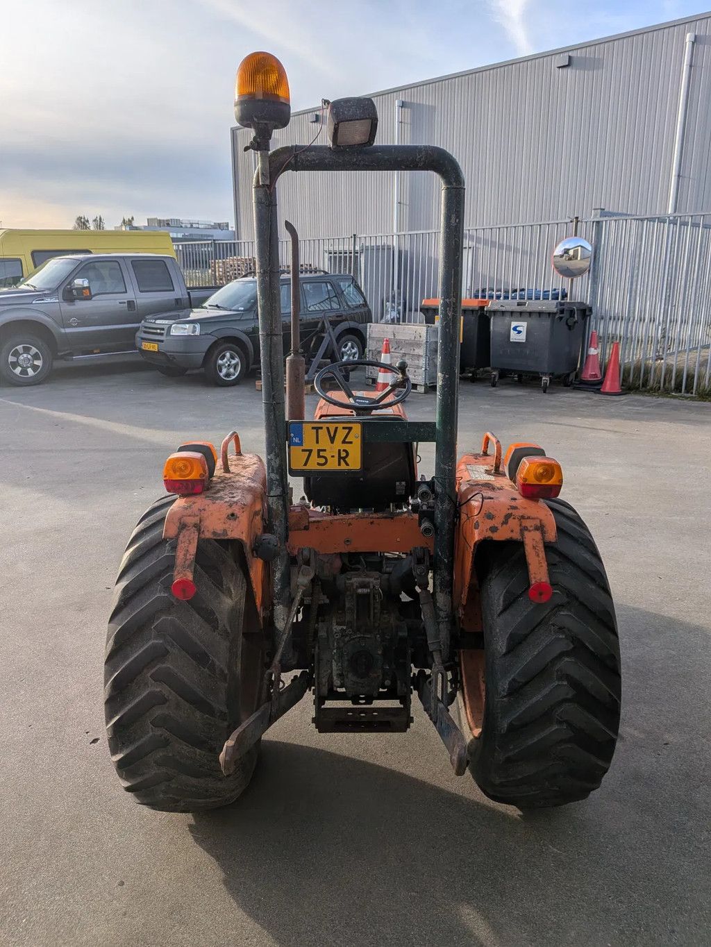 Kubota B8200 D8200