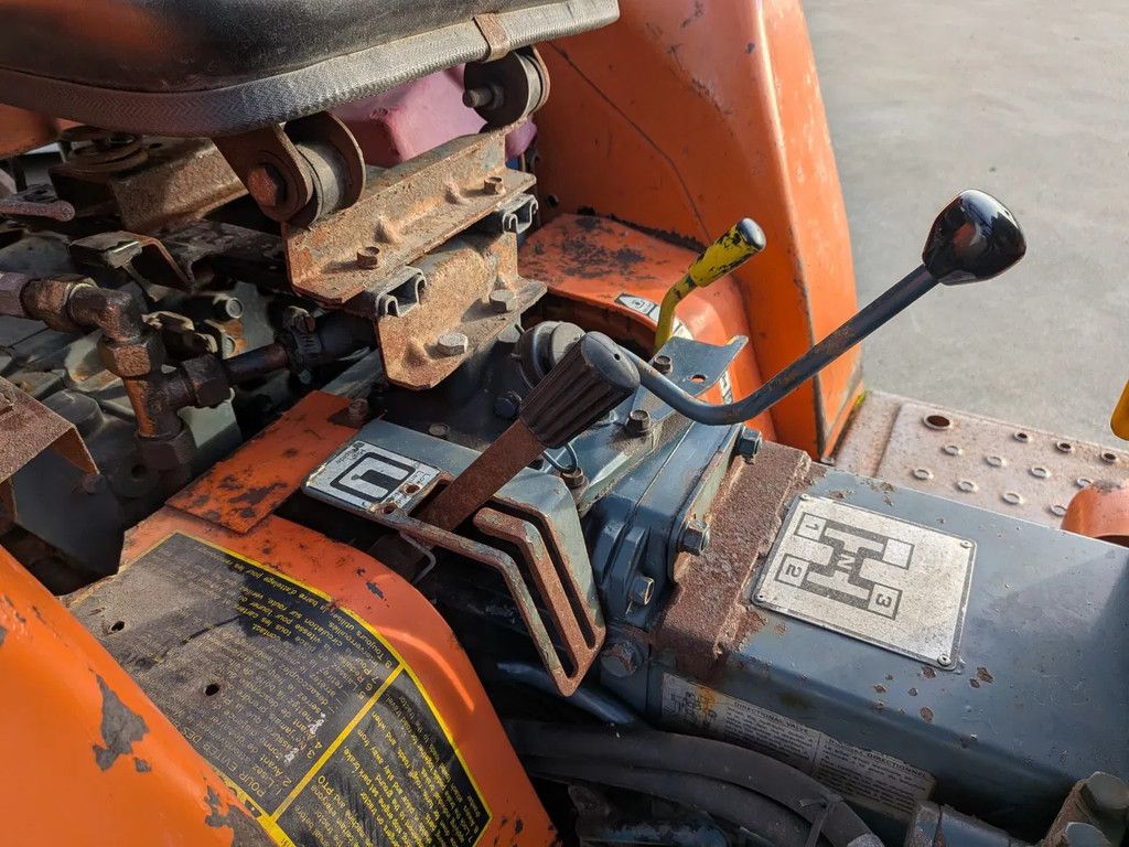 Kubota B8200 D8200