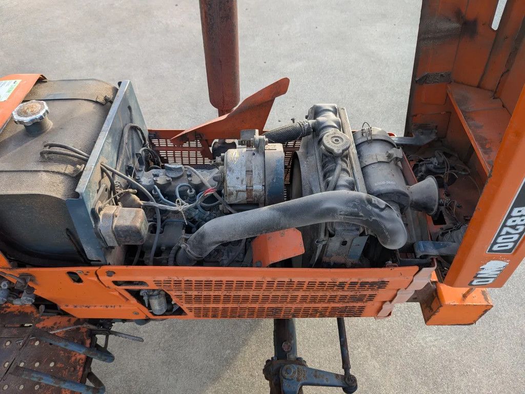 Kubota B8200 D8200