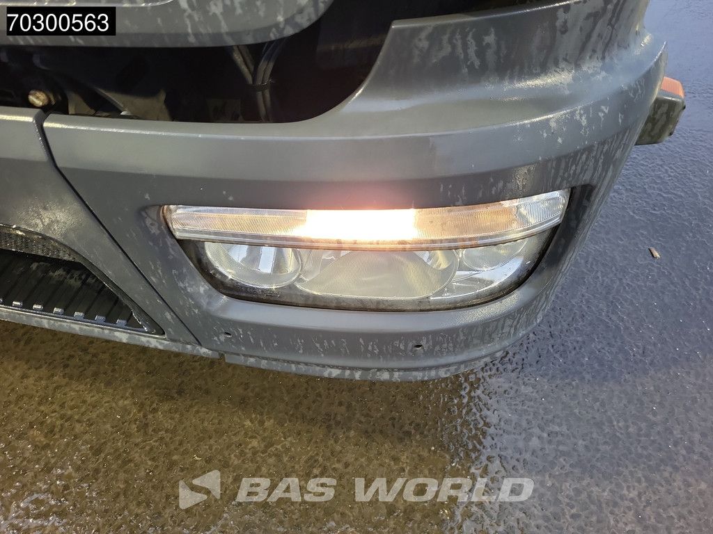 Mercedes Atego 818 4X2 8tonner Automatic 1500kg Ladebordwand Euro 6