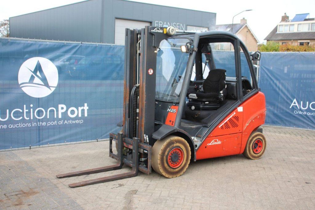 Gabelstapler Linde H25T LPG 2500kg 2010