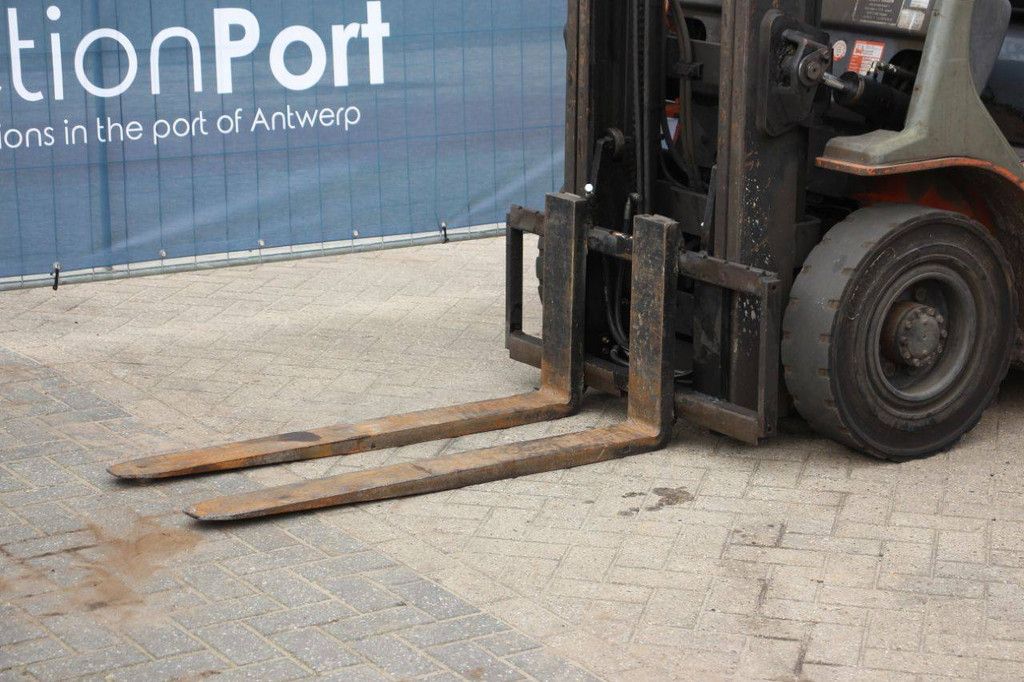 Forklift Toyota 42-7FGF25 LPG 2500kg 4.0m 2001