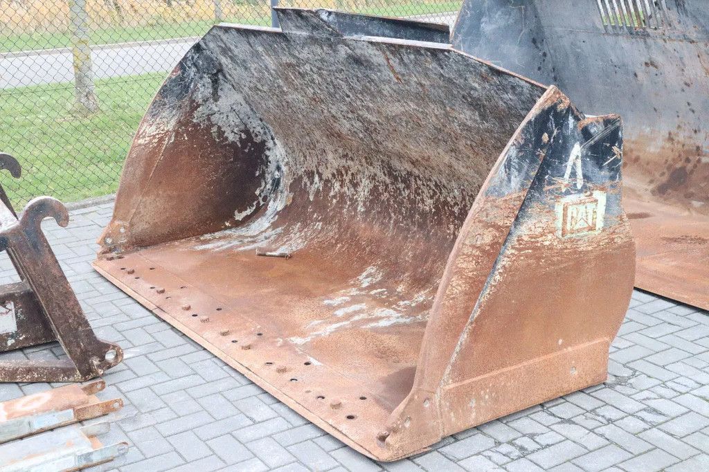 Caterpillar 938 M | 2X BUCKET | JIB | FORKS | BSS | GOOD CONDITION