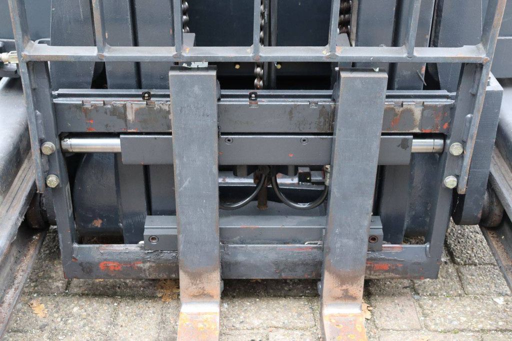 Schubmaststapler Linde R14G-12 Elektro 1400 kg 2010