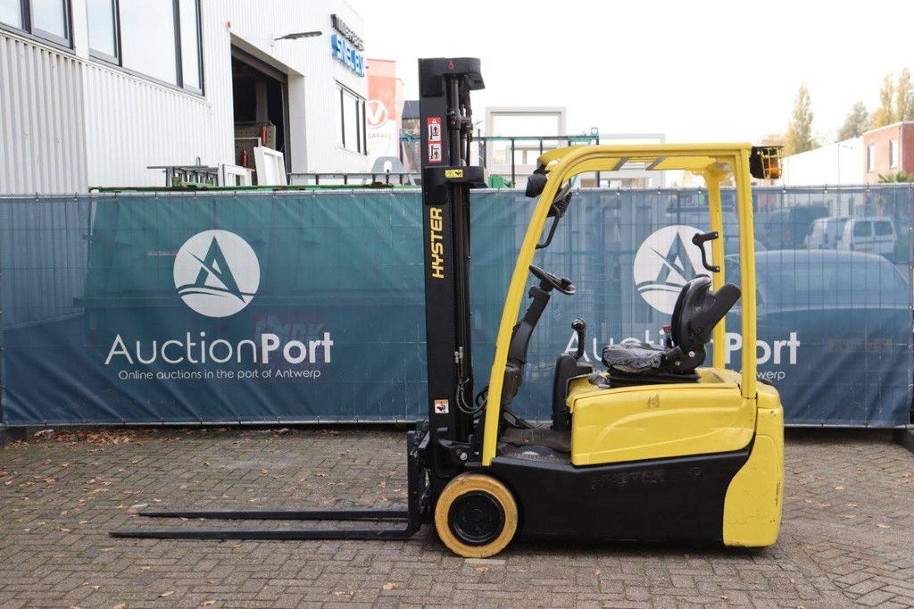 Hyster J2.0XNT MWB Electric Forklift 1910kg 3.93m 2015