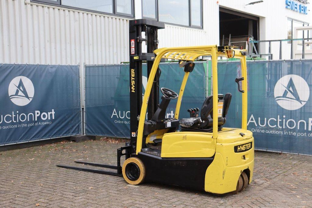 Hyster J2.0XNT MWB Electric Forklift 1910kg 3.93m 2015