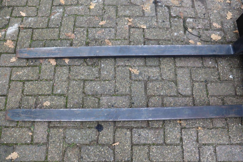 Hyster J2.0XNT MWB Electric Forklift 1910kg 3.93m 2015