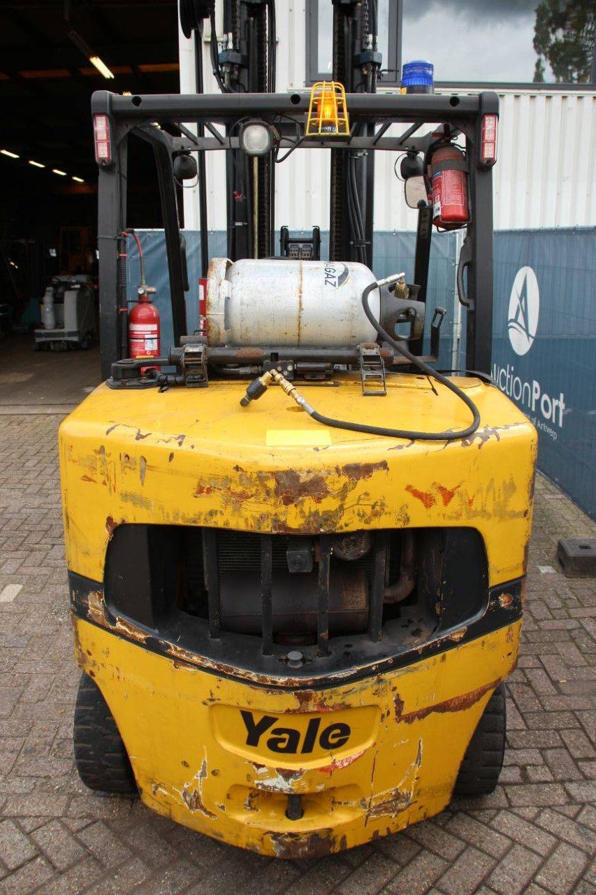 Forklift Yale GLC70VX LPG 2800kg 6.8m 2010