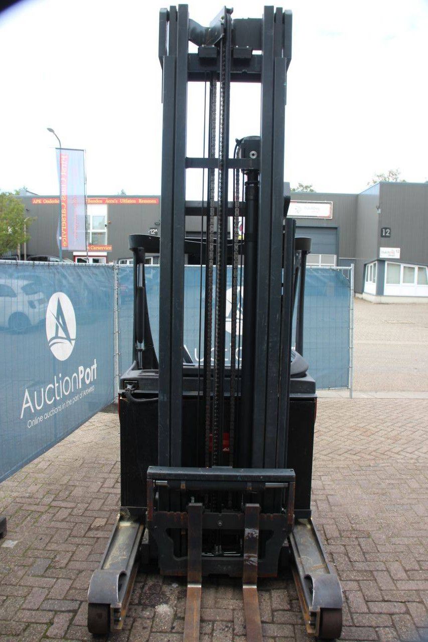 Schubmaststapler Linde R14-01 Elektro 1400 kg 8,6 m 2016