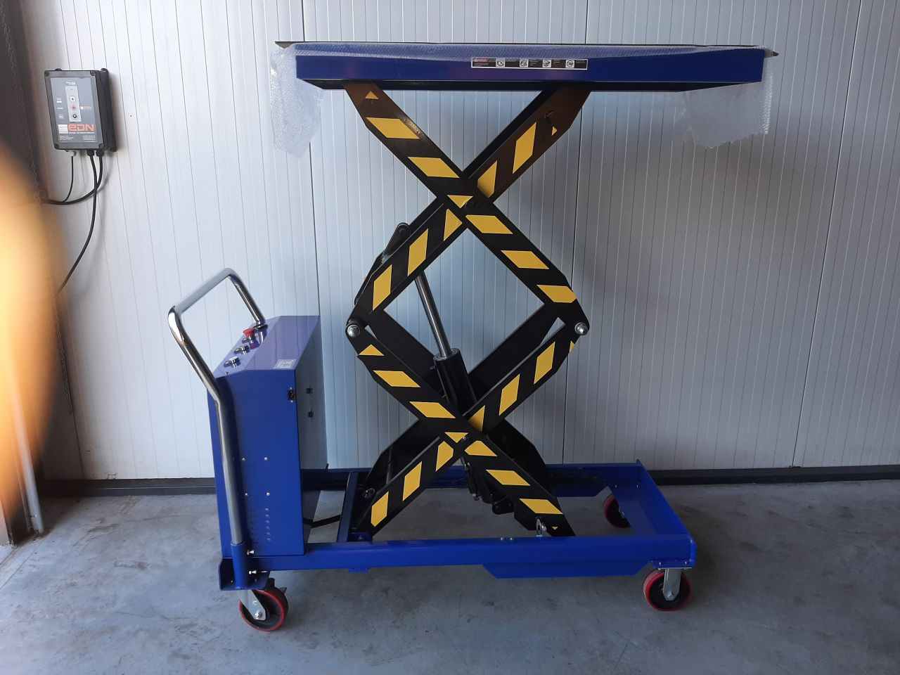 Semi elektrische heftafel 1000 kg 1200 x 610 mm 500-1700