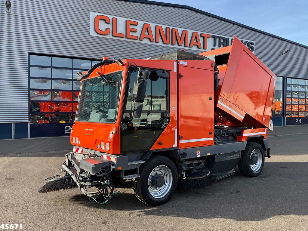 Dulevo 5020 Euro 6 with 3-rd brush