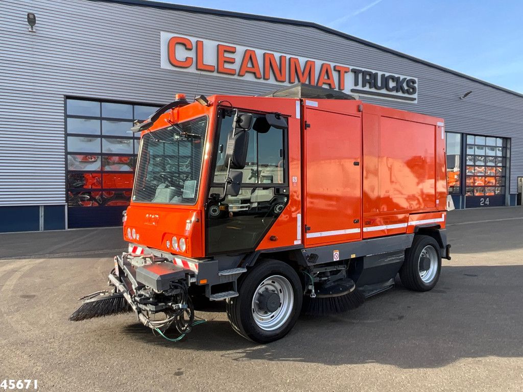 Dulevo 5020 Euro 6 with 3-rd brush