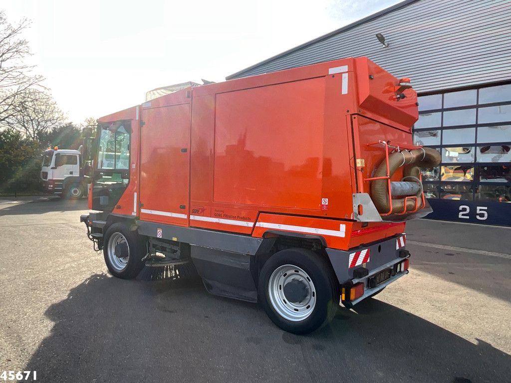 Dulevo 5020 Euro 6 with 3-rd brush