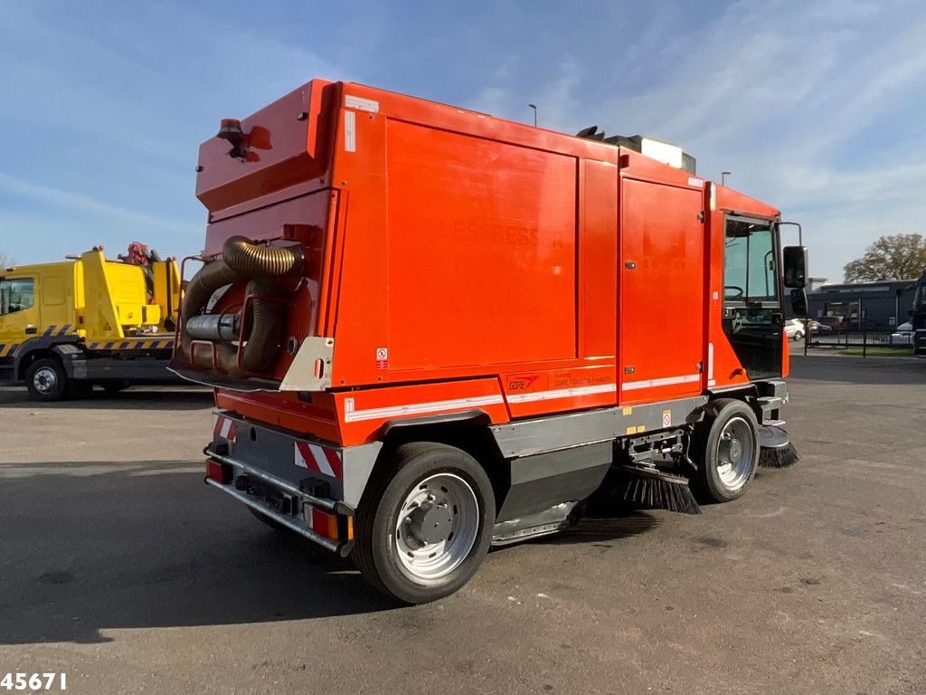 Dulevo 5020 Euro 6 with 3-rd brush