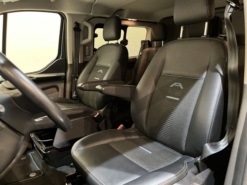 Ford Transit Custom 320 2.0 TDCI L2H1 Active 170 PK Automaat DC Dubbel Cabine / Euro 6 / 2X Schuifdeur / Airco / Cruise Control / Camera / CarPlay / Navigatie / Trekhaak / 52.500 KM !!