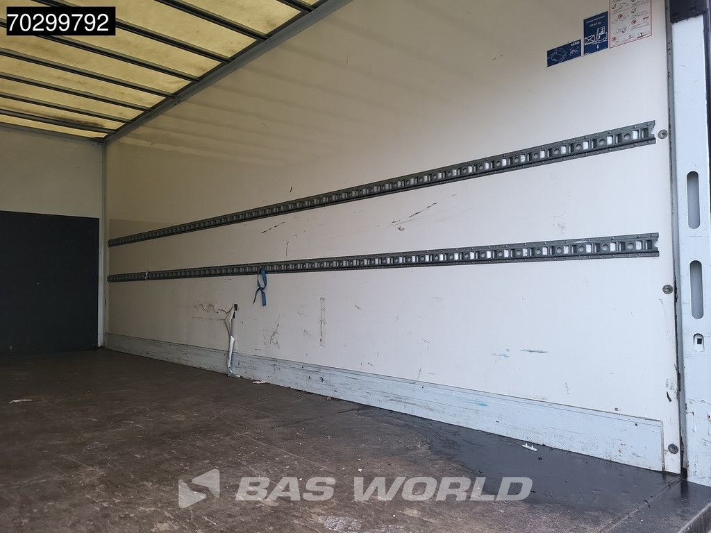 Mercedes Atego 818 4X2 8tonner Automatic 1000kg Ladebordwand Euro 6