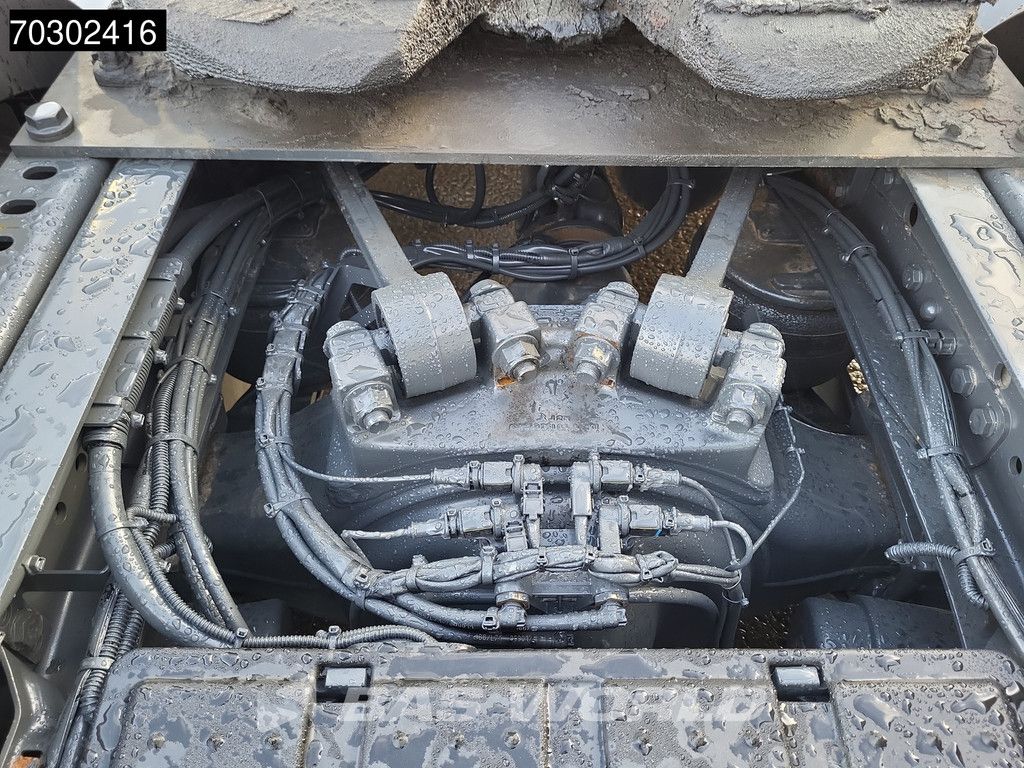 Mercedes Actros 1845 4X2 GigaSpace Mega Retarder 2x Tanks Standklima Xenon Euro 6